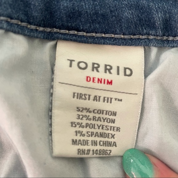 Torrid jeggings with stripe size 20 short - Picture 6 of 9